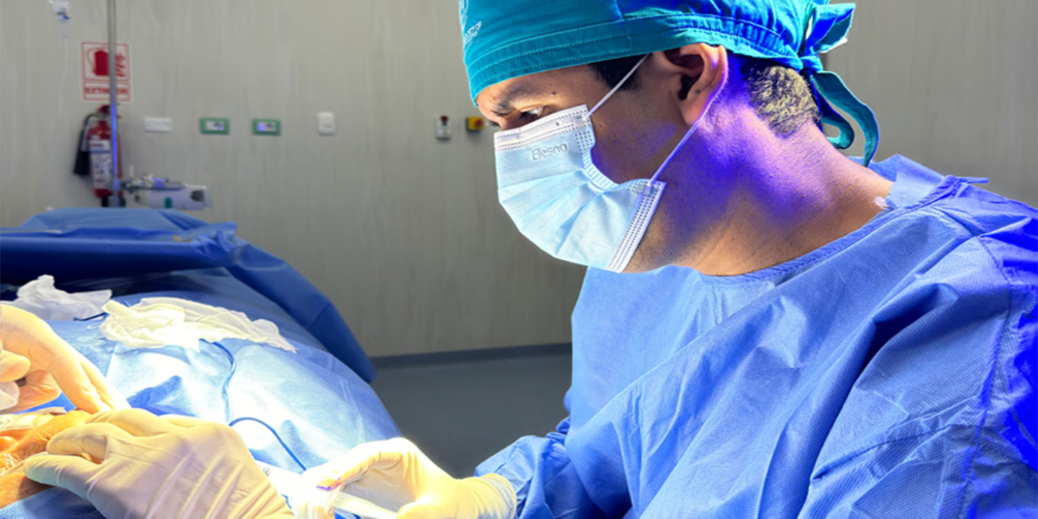 Médico orreguiano, entre los cirujanos plásticos de mayor proyección del país - Luis Gerardo Sandoval Ortiz se graduó como médico en el 2014, en la UPAO. Desde entonces, ha tenido una carrera ascendente, al punto de llegar a ejercer su profesión en Países Bajos.